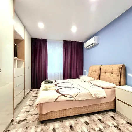 Alexandrovska - Super Centaral Luxury * Burgas